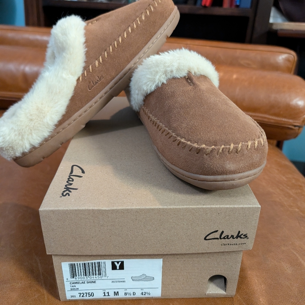 Women's size 11 Clark's slippers